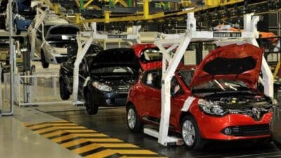 Fransız otomotiv devi Renault, 15 binden fazla Renault R5 ve