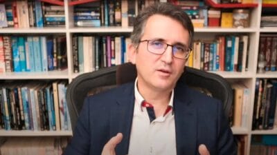 Ünlü ekonomist Tunç Şatıroğlu, dikkat çeken uyarılarda bulunarak, serbest piyasaya