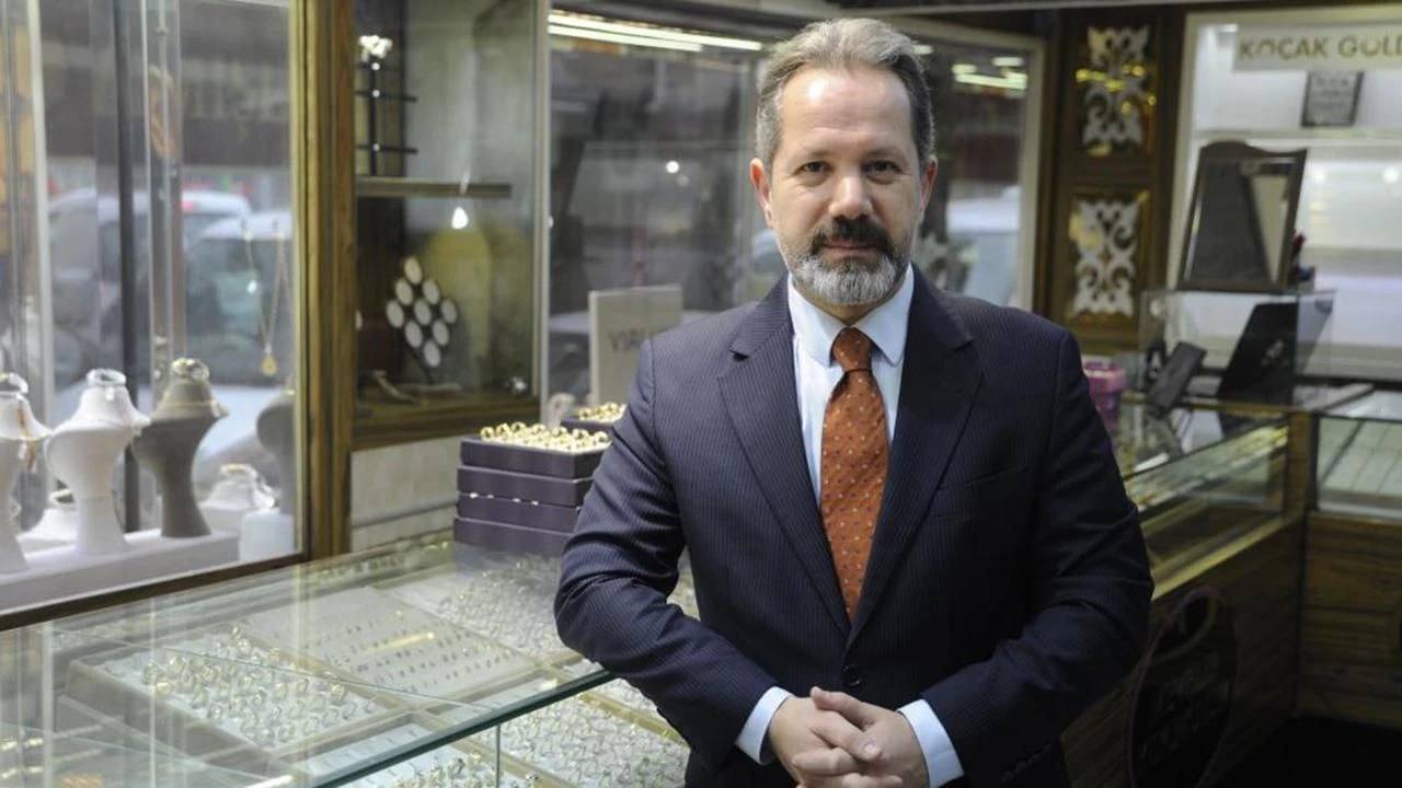 Finans analisti İslam Memiş, altın ve dövizdeki manipülasyonların önüne geçilmesi