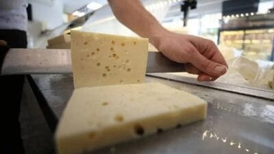 Tarım ve Orman Bakanlığı'nın gerçekleştirdiği denetimlerde, taklit ve tağşiş listesine