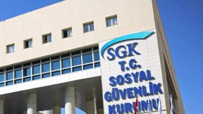 Sosyal Güvenlik Kurumu (SGK), İstanbul’un Fatih ilçesinde yaptığı denetimlerde, 40