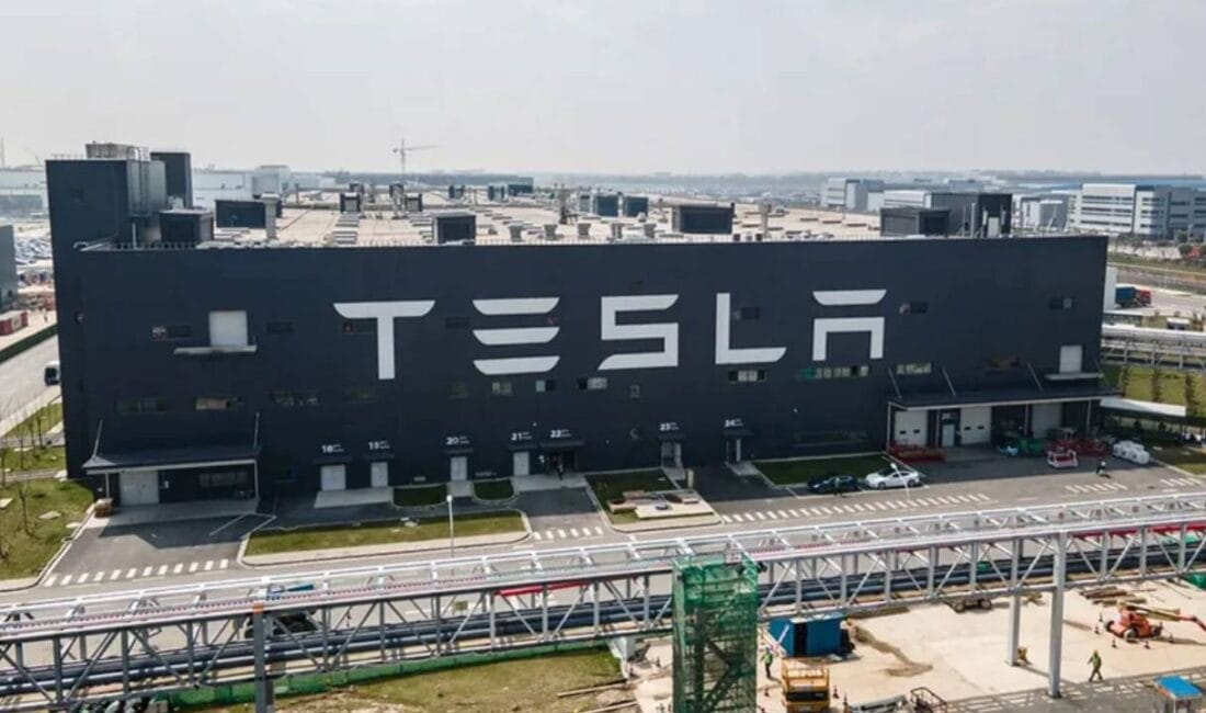 San Francisco - Elektrikli otomobil sektörünün öncü markası Tesla, Model
