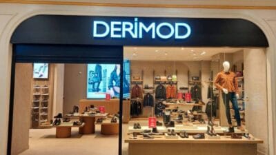 Derimod, tasfiyesiz infisah yöntemiyle Derimod Pazarlama bünyesinde birleşme kararı aldı.