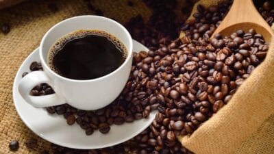 Küresel kahve piyasasında fiyatlar hızla yükselirken, sektör ciddi bir krizle