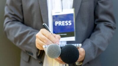 DİSK Basın-İş, basın emekçilerinin çalışma koşulları ve ücretlerine dair gerçekleştirdiği