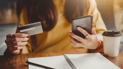 Ticaret Bakanlığı tarafından hazırlanan yeni yönetmelik, internetten yapılan alışverişlerde ürün