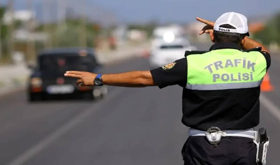 İstanbul Valiliği’nden Ekrem İmamoğlu önlemi! Bu yollar trafiğe kapatıldı İstanbul Valiliği, Saraçhane çevresinde güvenlik önlemleri kapsamında bazı yolların trafiğe