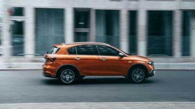 Nisan ayı, sıfır otomobil almak isteyenler için zam haberleriyle geldi.