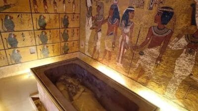 Mısır’ın ünlü Krallar Vadisi’nde yer alan ve 1922 yılında keşfedilen
