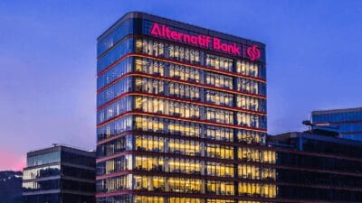 Türkiye bankacılık sektörü 2025'in ilk çeyreğinde rekor kârlar açıklarken, Alternatif