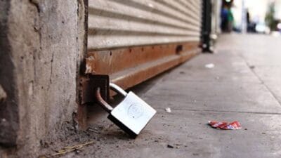 Türkiye’de icra ve iflas dosyalarındaki yığılma hızla artıyor. Adalet Bakanlığı’nın