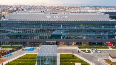 Şişecam ile Petrol-İş Sendikası arasında uzun süredir devam eden toplu