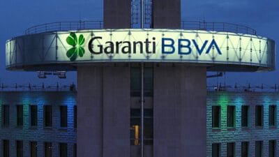 Temmuz ayına girilirken, Türkiye'deki yüksek enflasyon baskısı altında bankacılık sektöründe