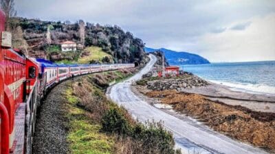 Ulaştırma ve Altyapı Bakanı Abdulkadir Uraloğlu, uzun süredir beklenen Turistik