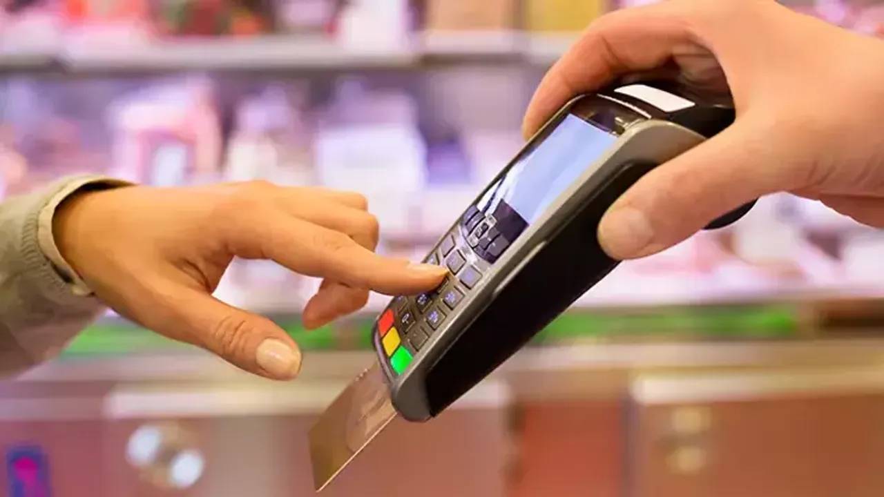Türkiye’de tüketicilerin ödeme alışkanlıkları hızla değişiyor. Bankalararası Kart Merkezi (BKM)