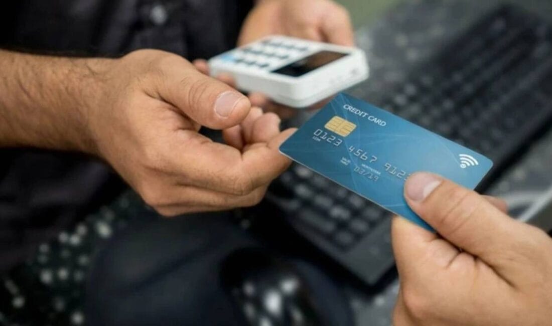 Kredi kartıyla bunu yapanlara büyük şok! Hapis cezası riski kapıda Kredi kartıyla altın alıp anında nakde çevirme yöntemi, acil para