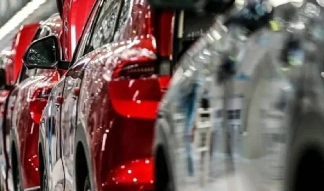 Kadın otomotiv uzmanları, Hyundai Santa Fe’yi güçlü yol tutuşu, geniş