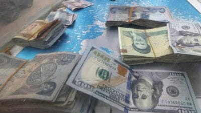 İran’da uzun süredir gündemde olan para biriminden sıfır atma planı