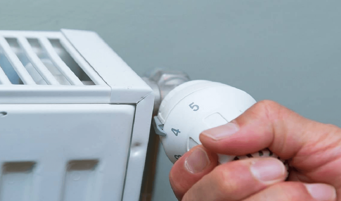 Radyatörlerin özellikle dış duvarlara monte edildiği evlerde, ısının bir kısmı