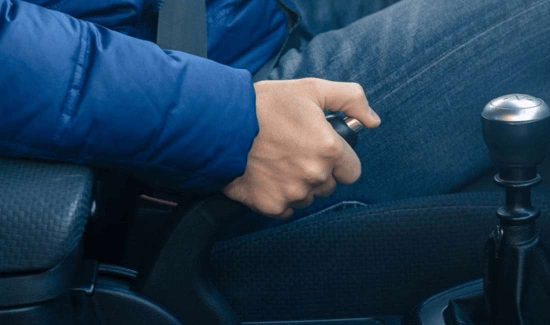 Araç sahiplerinin çoğu farkında olmasa da, el freninin yanlış kullanımı