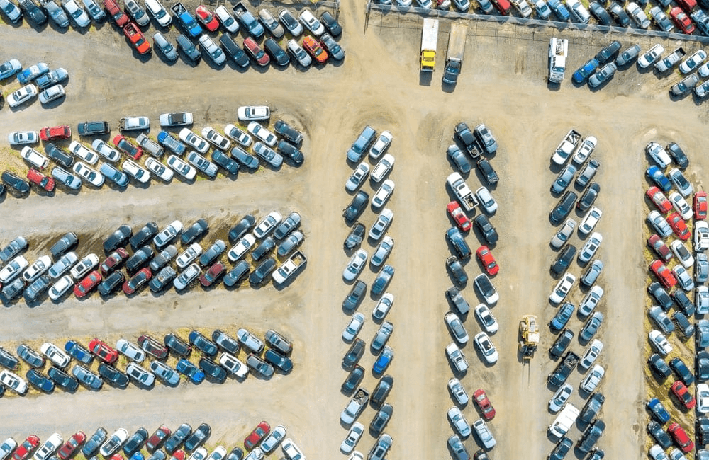 Otomobil fiyatlarında alarm zilleri çalıyor: Vergi artışına sayılı günler kaldı! 2025 yılı boyunca otomobil satışları beklentilerin üzerinde seyretti. Fiyatlar halihazırda