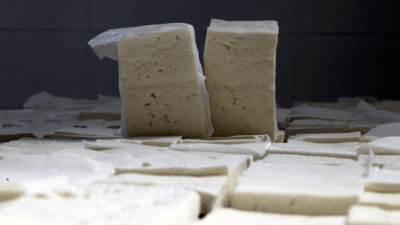 Fransa genelinde satılan “Le Cavalier” markalı raclette peynirleri, listeria bakterisi