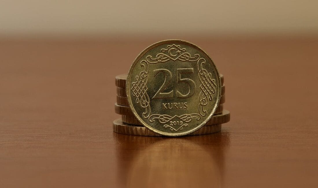 Bir dönem herkesin cebinde olan altın renkli 25 kuruş, artık