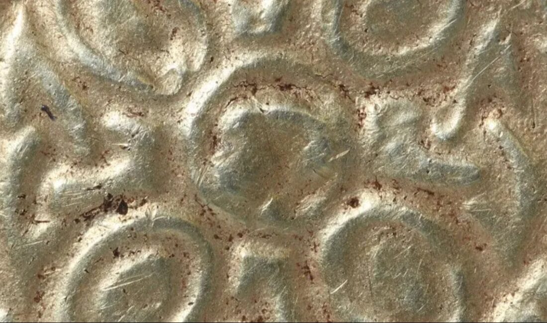 İngiltere’nin Norfolk bölgesinde metal dedektörüyle yapılan bir aramada, erken 8.