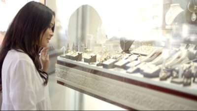 Lüks mücevher sektöründe faaliyet gösteren köklü bir marka, uzun süredir