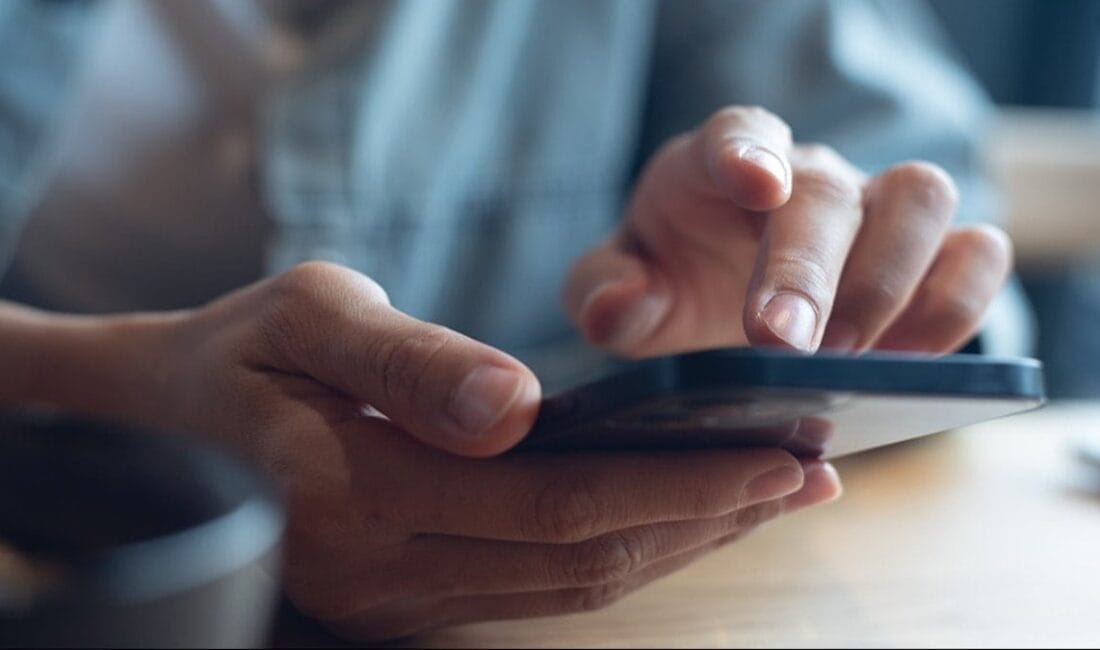 Telefonunuzda haftada en az bir kez bunu yapmalısınız Uzmanlara göre akıllı telefonunuzu haftada en az bir kez kapatmak,