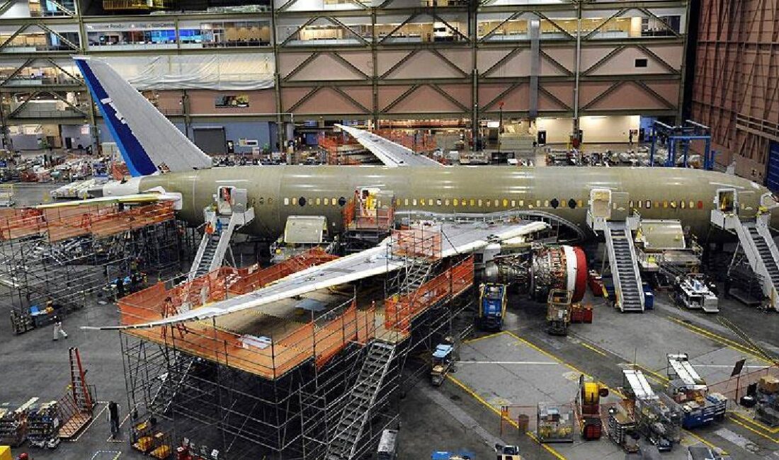 Boeing, ABD ordusunun 4,7 milyar dolarlık sözleşmesi kapsamında Polonya Silahlı