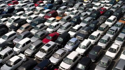 İkinci el otomobil piyasasında 600 bin TL bütçeyle araç arayanlar