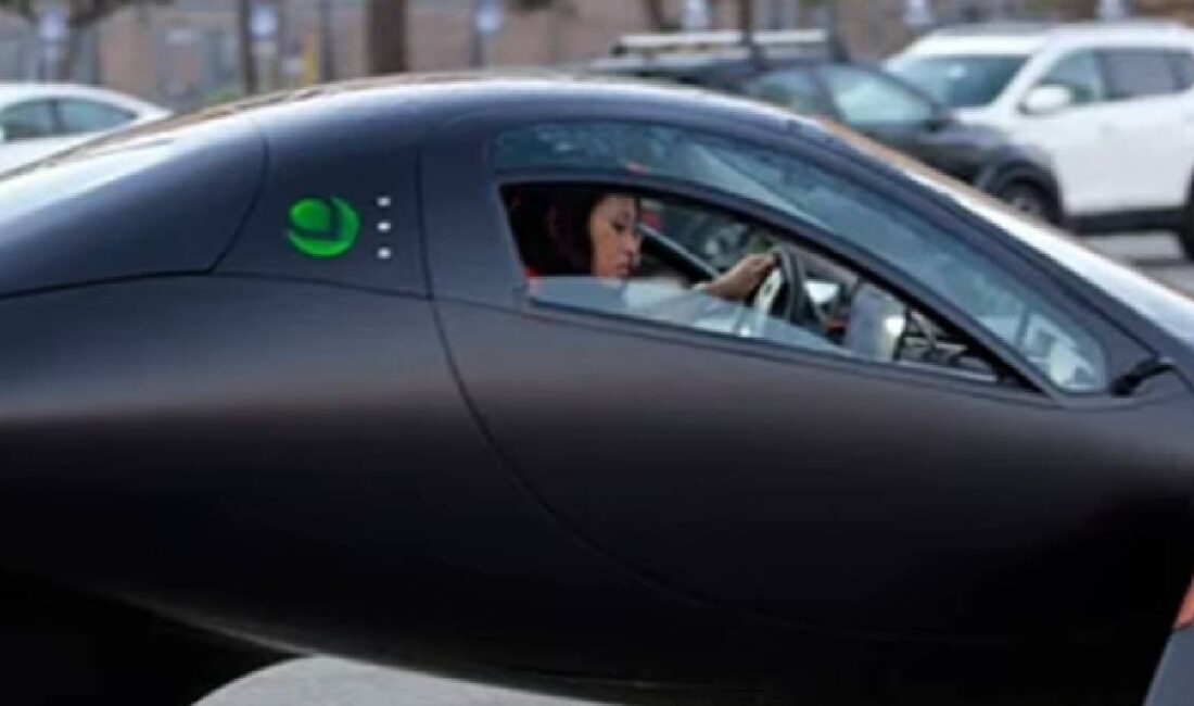 Yeni araç tanıtıldı, yakıtı için cebinizden para çıkmayacak Kaliforniyalı girişim Aptera, tamamen güneş enerjisi destekli elektrikli aracının doğrulama