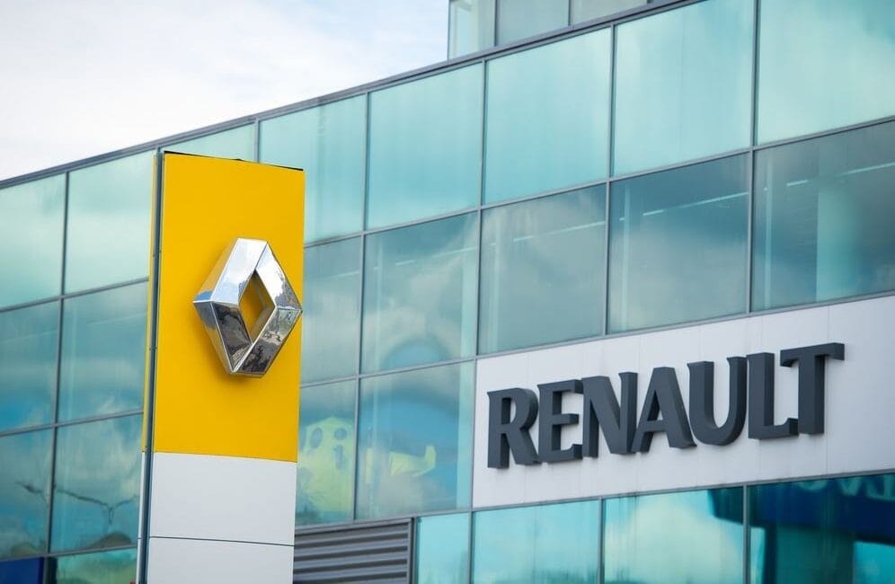 Renault, 6 modelini acil olarak geri çağırdı Fransız otomotiv devi Renault, ülkesindeki 6 model aracın el freni