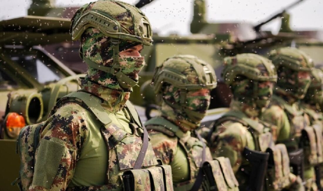 Genellikle büyük ülkeler askeri kapasiteleriyle öne çıksa da, bazı küçük