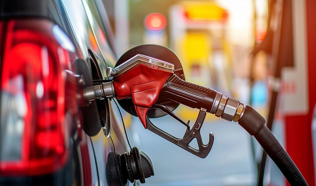 Motorine indirim Petrol fiyatlarında yaşanan sert geri çekilmenin etkisiyle motorin litre fiyatına