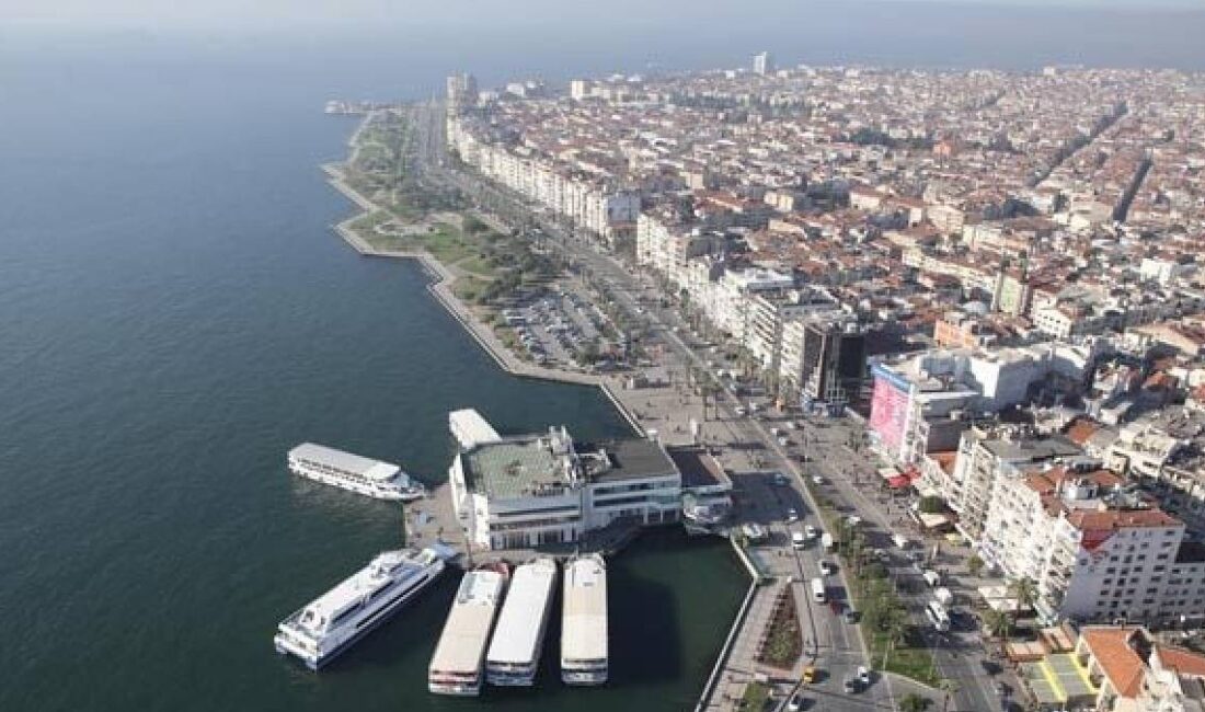 İzmir’in bu semti Kadıköy’e benzetiliyor: Giden hayran kalıyor İzmir’e yolu düşenlerin mutlaka uğradığı noktalar arasında yer alan Bostanlı,