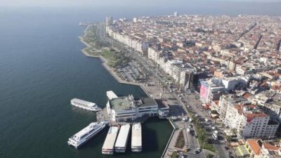 İzmir’e yolu düşenlerin mutlaka uğradığı noktalar arasında yer alan Bostanlı,
