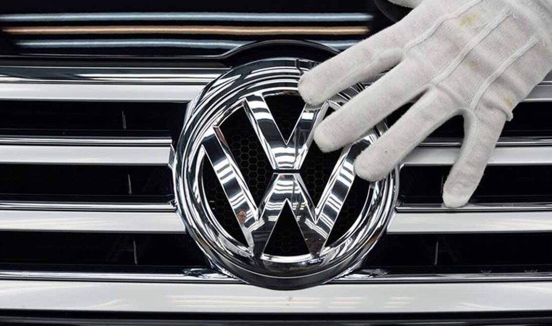 Kriz Volkswagen’i vurdu Yeni bir Volkswagen almayı bekleyenleri üzen haber geldi. Alman otomobil
