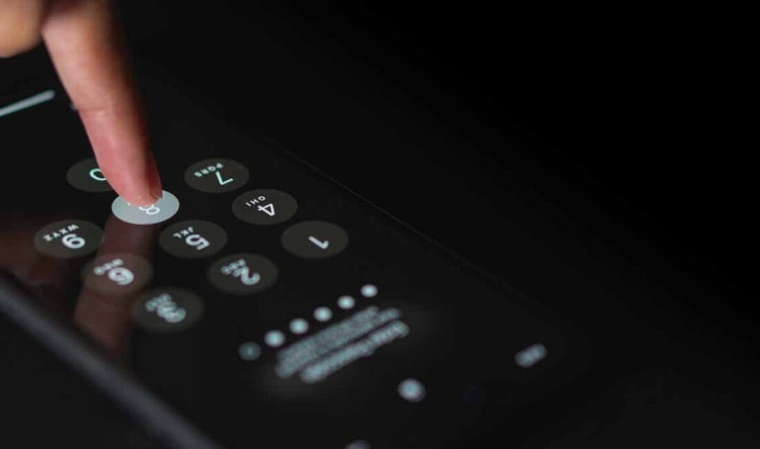 Telefon şifreniz bu sayılardan biriyse hemen değiştirin Telefonunuzdaki tüm kişisel verileriniz (fotoğraflar, banka bilgileri, mesajlar) şu an