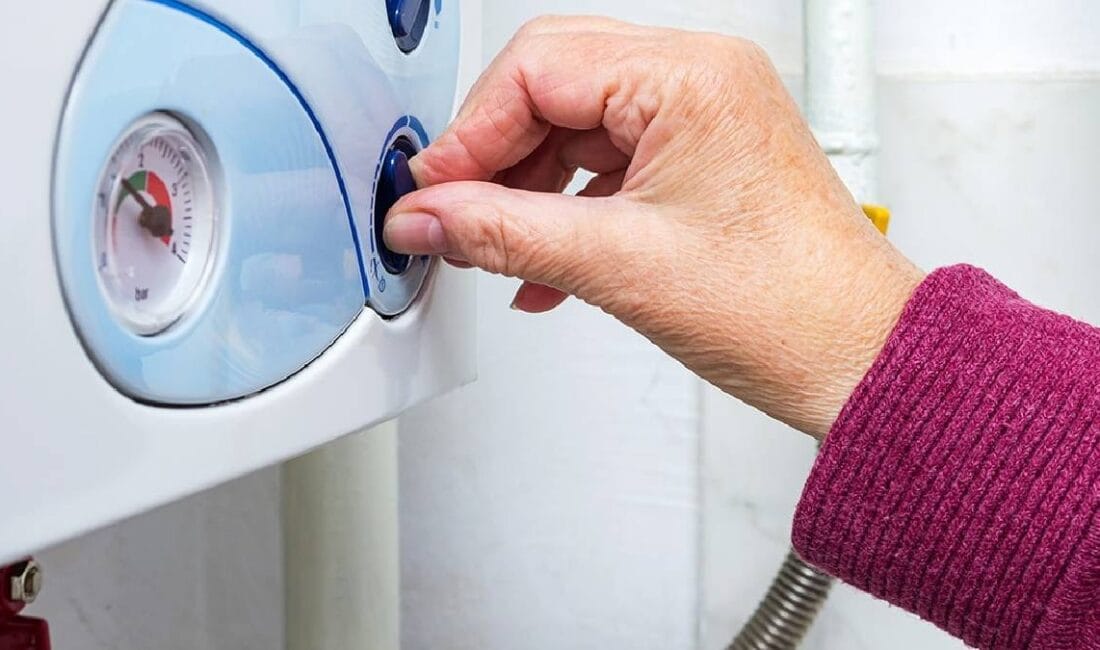 Birçok kişi, gece boyunca kombiyi kapatmanın elektrik veya doğalgaz faturasını