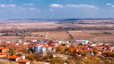 Yunanistan, Edirne sınırında bulunan üç köydeki yerleşim nüfusunu artırmak için