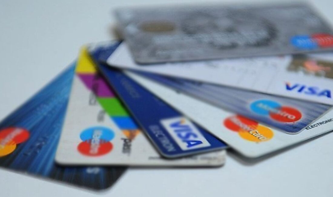 Son dönemde milyonlarca kredi kartı kullanıcısı limitinin habersiz şekilde düştüğünü