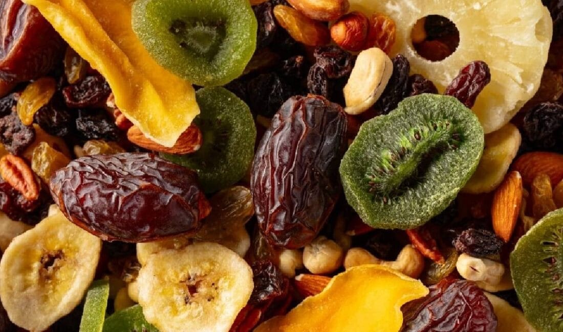 Kurutulmuş meyve yiyenler dikkat Sağlıklı beslenmenin vazgeçilmezlerinden biri haline gelen kurutulmuş meyveler, enerji ve