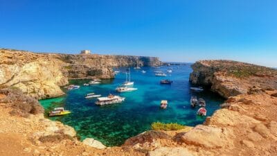 Yabancılara sadece yüzde 15 vergi uygulayan bu ülke hem çalışanlar