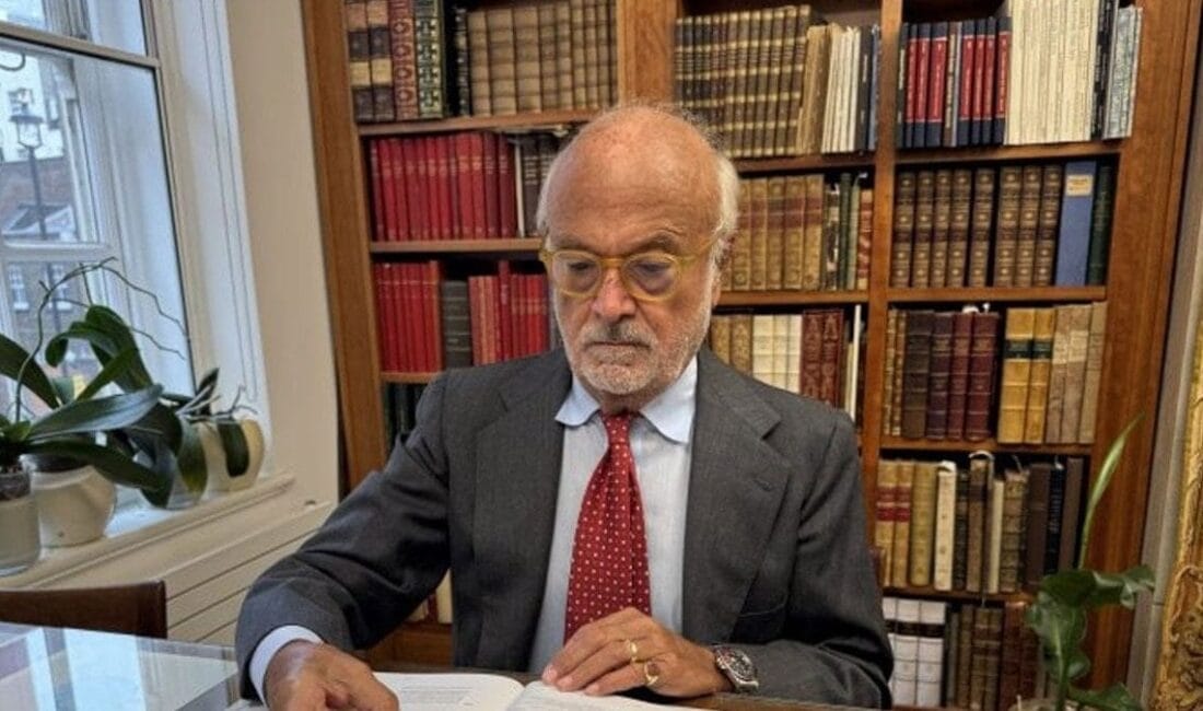 İkinci Dünya Savaşı yıllarında bir koleksiyoner tarafından gizlice toprağa gömülen