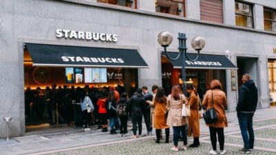 Labubu çılgınlığında sonra Starbucks’ta “Bearista” çılgınlığı başladı. ABD'de satışa konulan