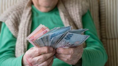 OECD’nin 2025 emeklilik raporu, yaşlanan nüfusun emeklilik sistemlerini hızla baskı