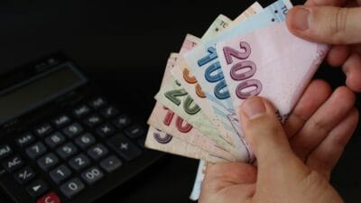 Türkiye Cumhuriyet Merkez Bankası'nın (TCMB) yeni enflasyon tahminini açıklamasının ardından