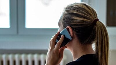 Uzmanlar, Almanya’da hızla artan dolandırıcı aramalara karşı uyardı. Bu numaralardan